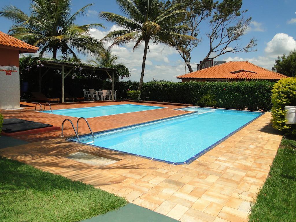 Hotel Pousada Vale do Sol em Pompéia Extérieur photo